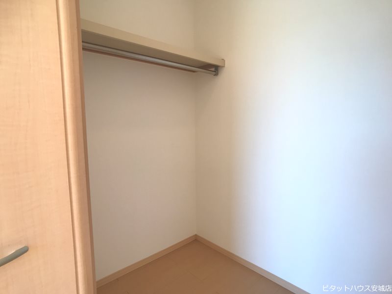 収納　同物件別部屋