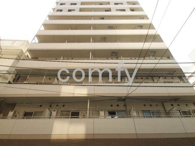 建物外観　タイル貼りの重厚感のある外観