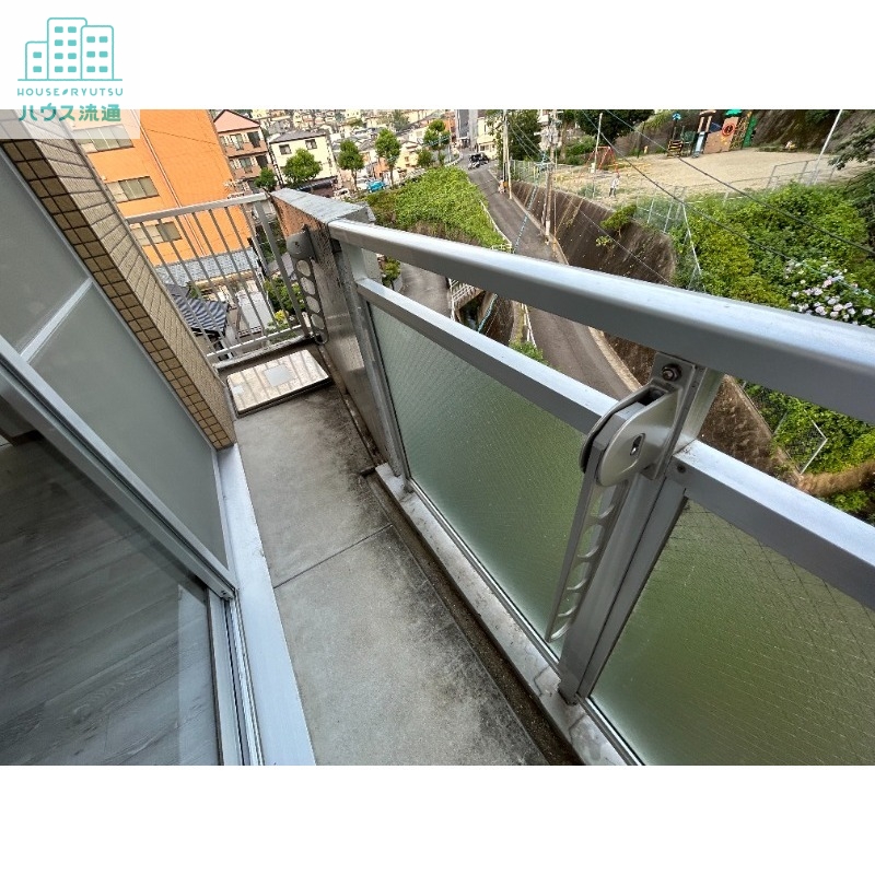 バルコニー　写真は別号室のものです。