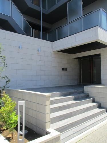 エントランス　★お部屋探しはタウンハウジング高幡不動店まで★