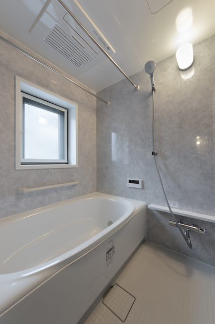 バス・シャワールーム　※写真は同タイプ住戸です。