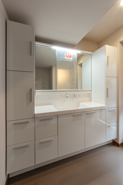 洗面設備　※写真は同タイプ住戸です。