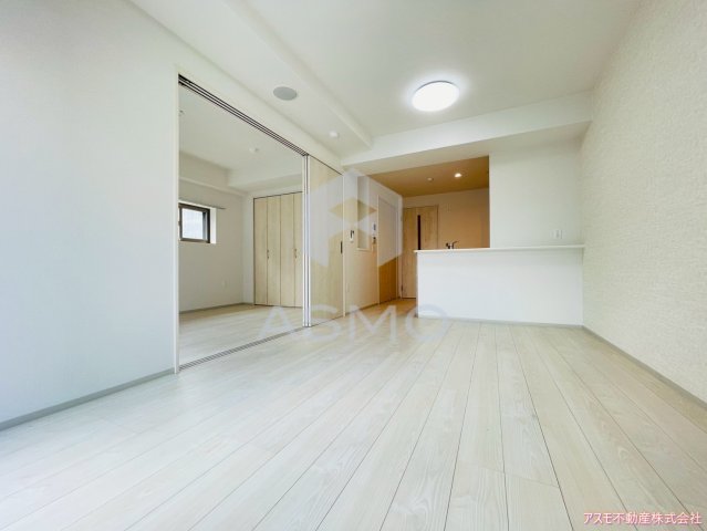 居室・リビング　同マンション別部屋　参考写真