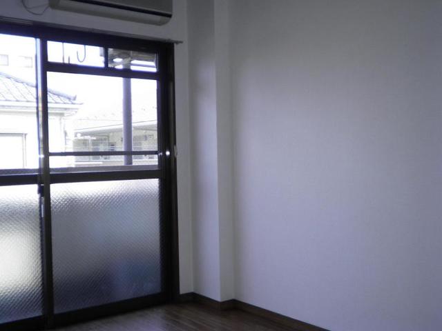 居室・リビング　落ち着いた雰囲気の洋室