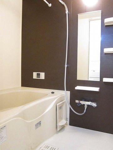 バス・シャワールーム　ゆったり過ごせるお風呂です