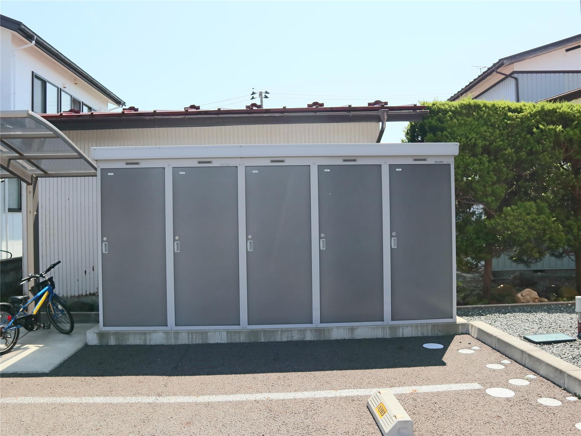 エントランス　物置