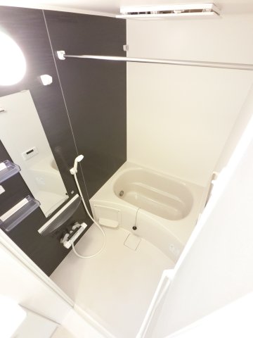 バス・シャワールーム　同タイプ・別物件写真のため、イメージ写真になります。
