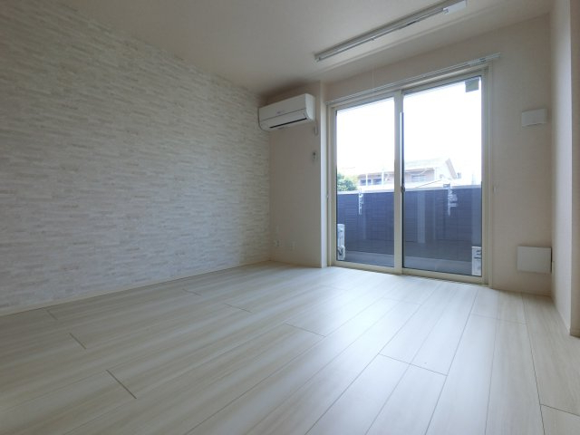 居室・リビング　同タイプ・別物件写真のため、イメージ写真になります。