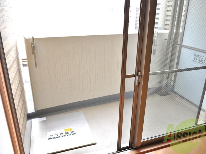 バルコニー　陽当りの良いバルコニーで、洗濯物もいいけど植物も菜園も◎かも