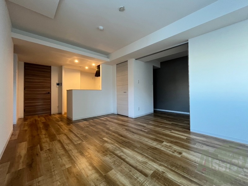 居室・リビング　広くてきれいなリビングです！快適に過ごせそうですね。