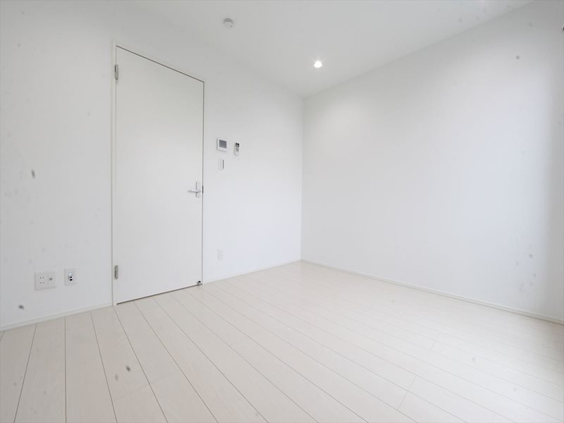 居室・リビング　洋室6帖　クローゼット付　エアコン完備　バルコニー