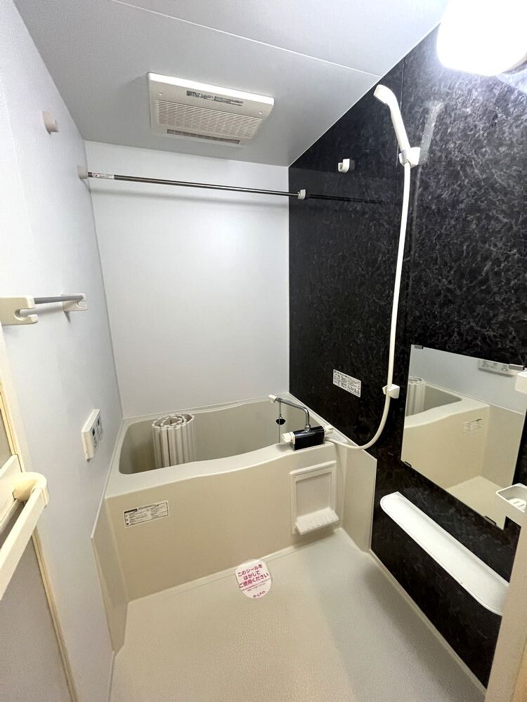 バス・シャワールーム　※別部屋参考写真