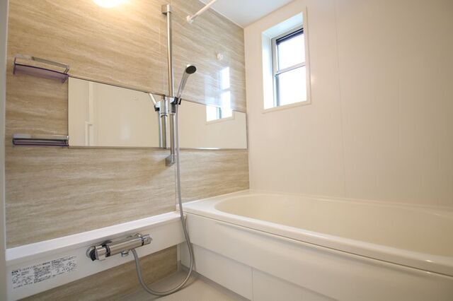 バス・シャワールーム　※別室の参考写真の為、現況優先です。