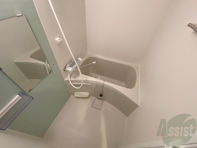 バス・シャワールーム　お風呂になります。一日の疲れを癒してくださいね。