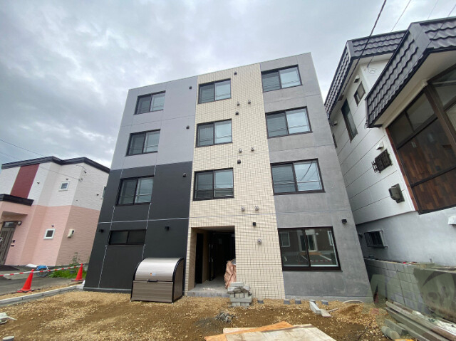 建物外観　札幌市白石区本郷通５丁目北「シュクルレーヴ」