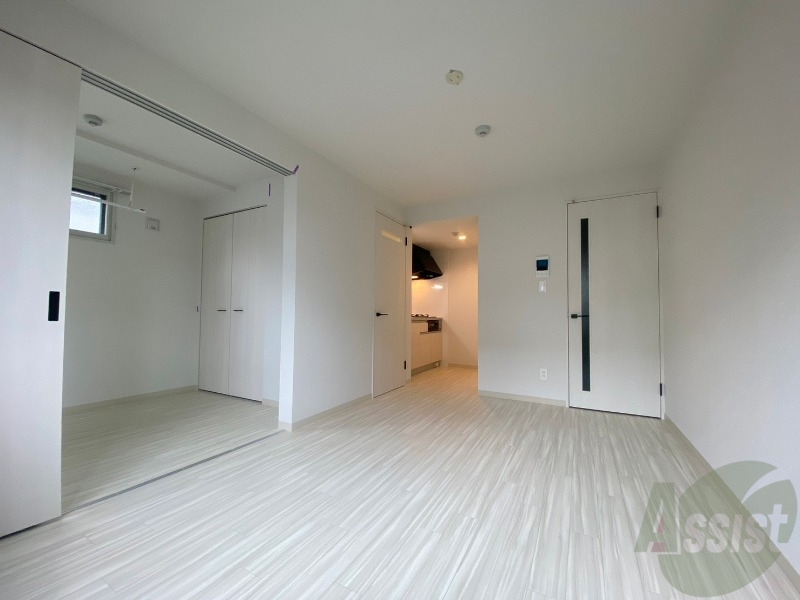 居室・リビング　広くてきれいなリビングです！快適に過ごせそうですね。