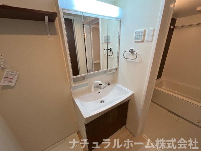 洗面設備　洗髪洗面化粧台