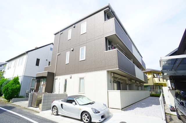 建物外観　閑静な住宅地でゆったりライフスタイルを満喫してください♪