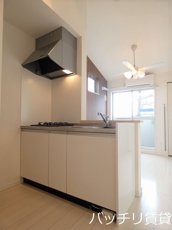 キッチン　同型タイプの為、現状を優先致します。
