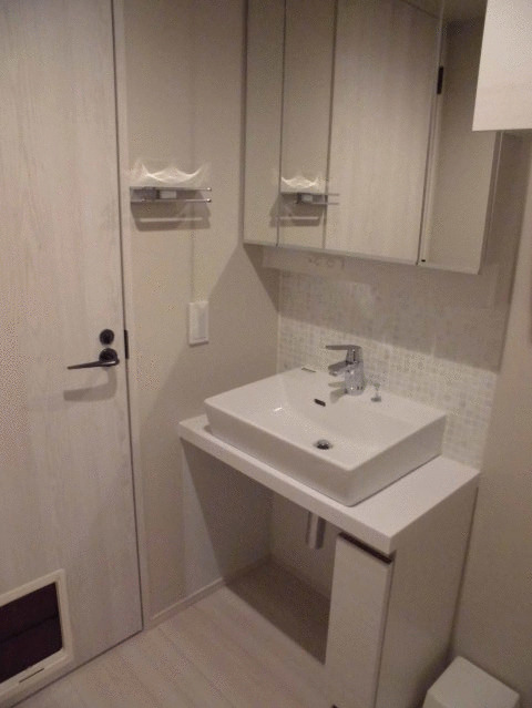 洗面設備　身支度に便利な洗面台！