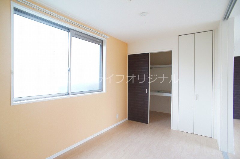 その他部屋・スペース　6.1帖の洋室です