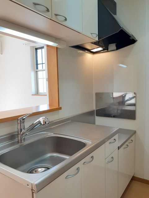 キッチン　人気の対面キッチンでお料理しながらリビングの様子が見れます☆