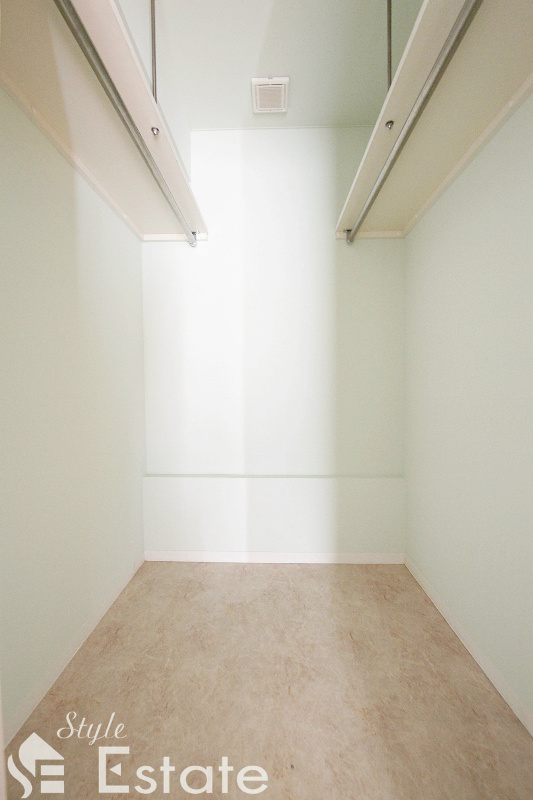 収納　ウォークインクローゼット