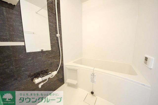 バス・シャワールーム　★広々としたバスルームです★