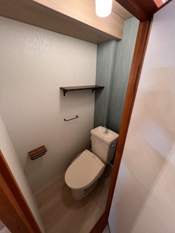 トイレ　落ち着いたトイレです
