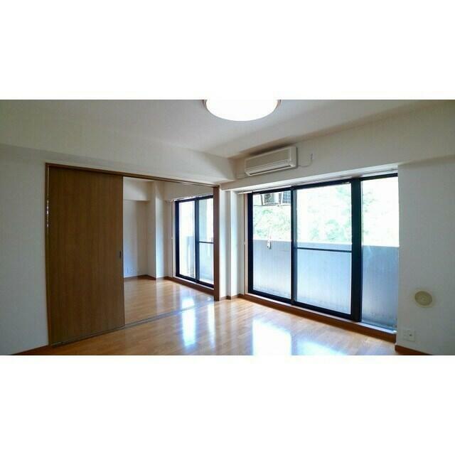 居室・リビング　同タイプ・別部屋画像
