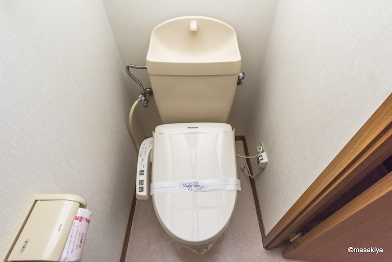 トイレ　トイレ　ウォシュレット付