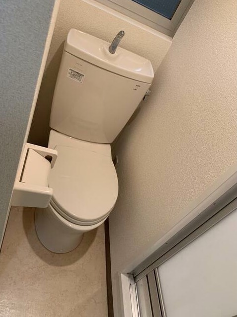 トイレ　別号室参考写真