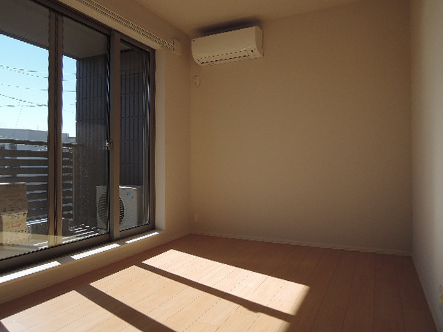 居室・リビング　★明るいお部屋です★