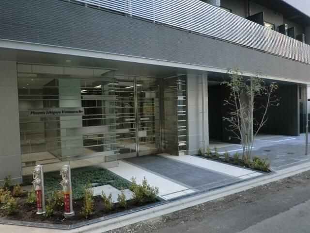 エントランス　ゆとりのあるエントランスです