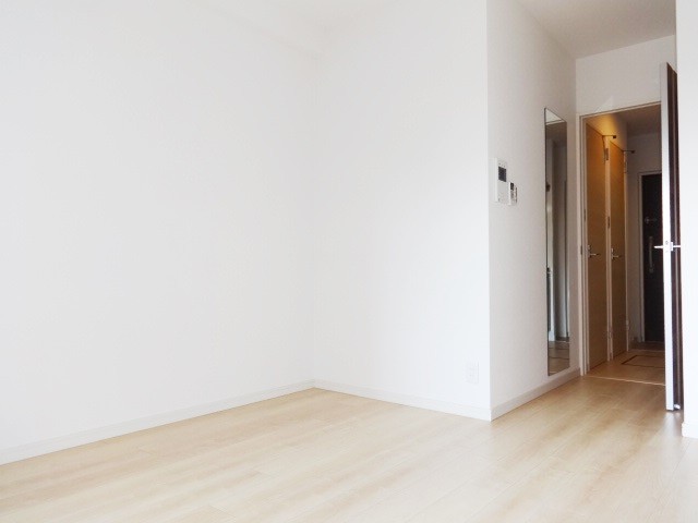 居室・リビング　スッキリとした使い勝手の良いお部屋です♪