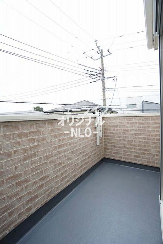 バルコニー　南向きの２階のベランダ