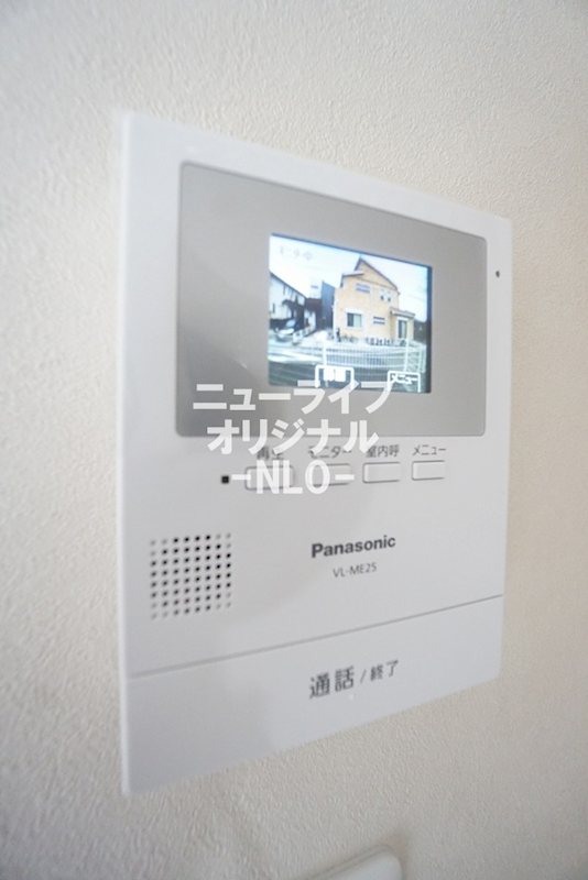 セキュリティ　突然の来客にも安心なモニター付インターホン