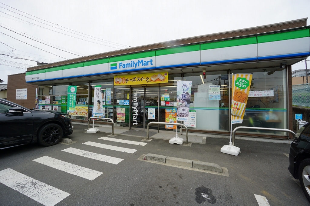 コンビニ　ファミリーマート 藤沢石川二丁目店（コンビニ）まで772m