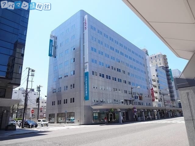 銀行　三井住友信託銀行新潟支店（銀行）まで876m