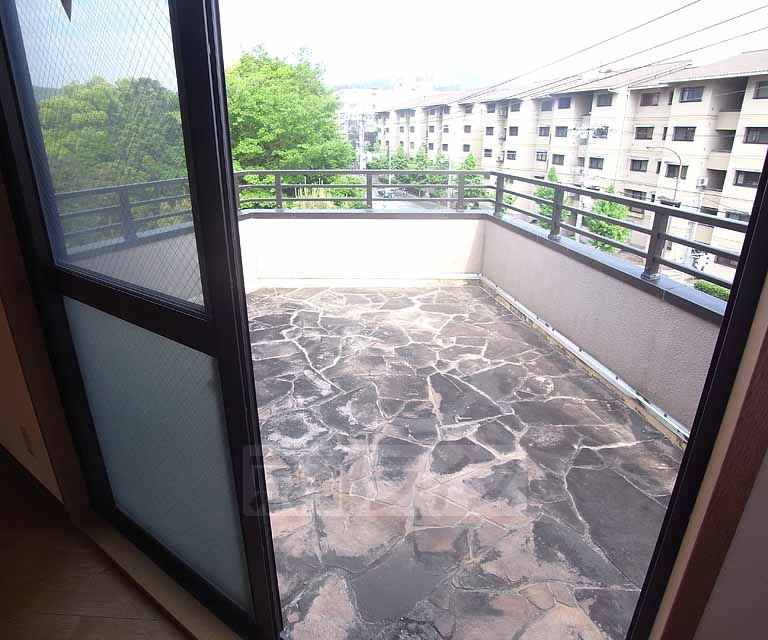 バルコニー　ルーフバルコニー付きの特別ルーム。