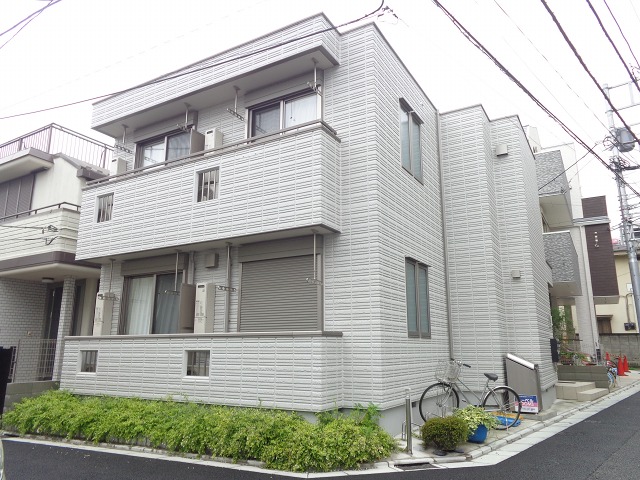 建物外観　駅近でも閑静な住宅街です