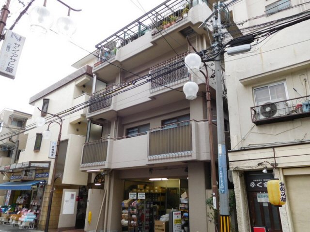 エントランス　毎日通るエントランスはこのようになっています