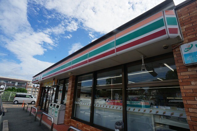 コンビニ　やまや大楠店（コンビニ）まで537m