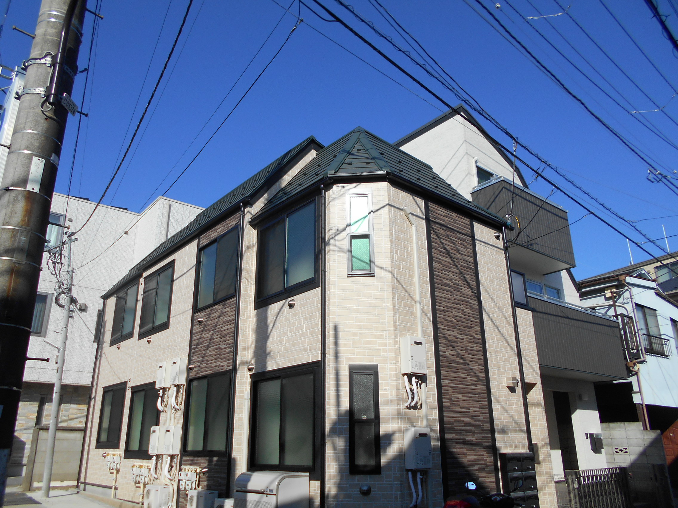 建物外観　便利な立地、日当たり良好です。