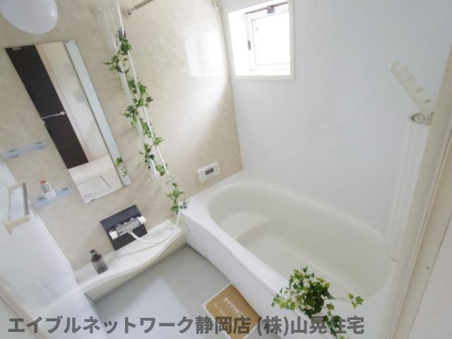 バス・シャワールーム　お風呂です