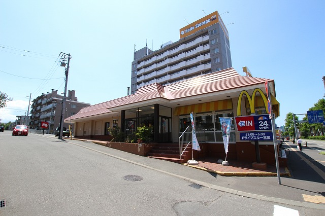 飲食店　マクドナルド環状通白石店（飲食店）まで547m