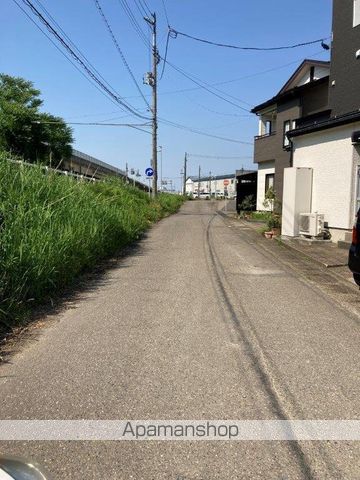 その他　前面道路（その他）まで0m