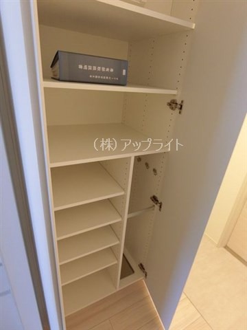 玄関　シューズボックス