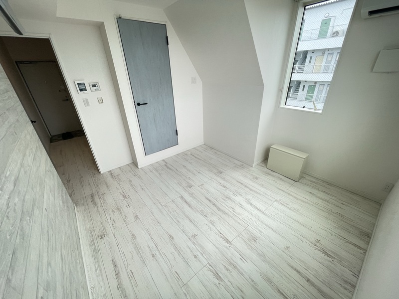 中町フラッツの居間写真