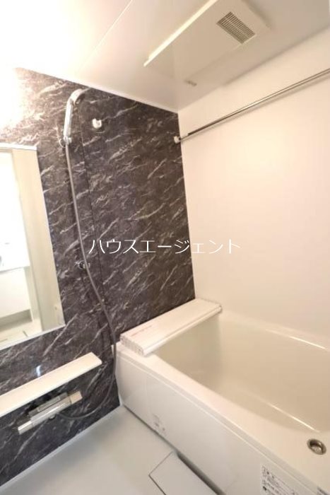 バス・シャワールーム　キレイなお風呂です。